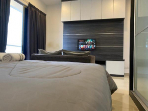 Exclusive Studio in Cyberjaya Pool View